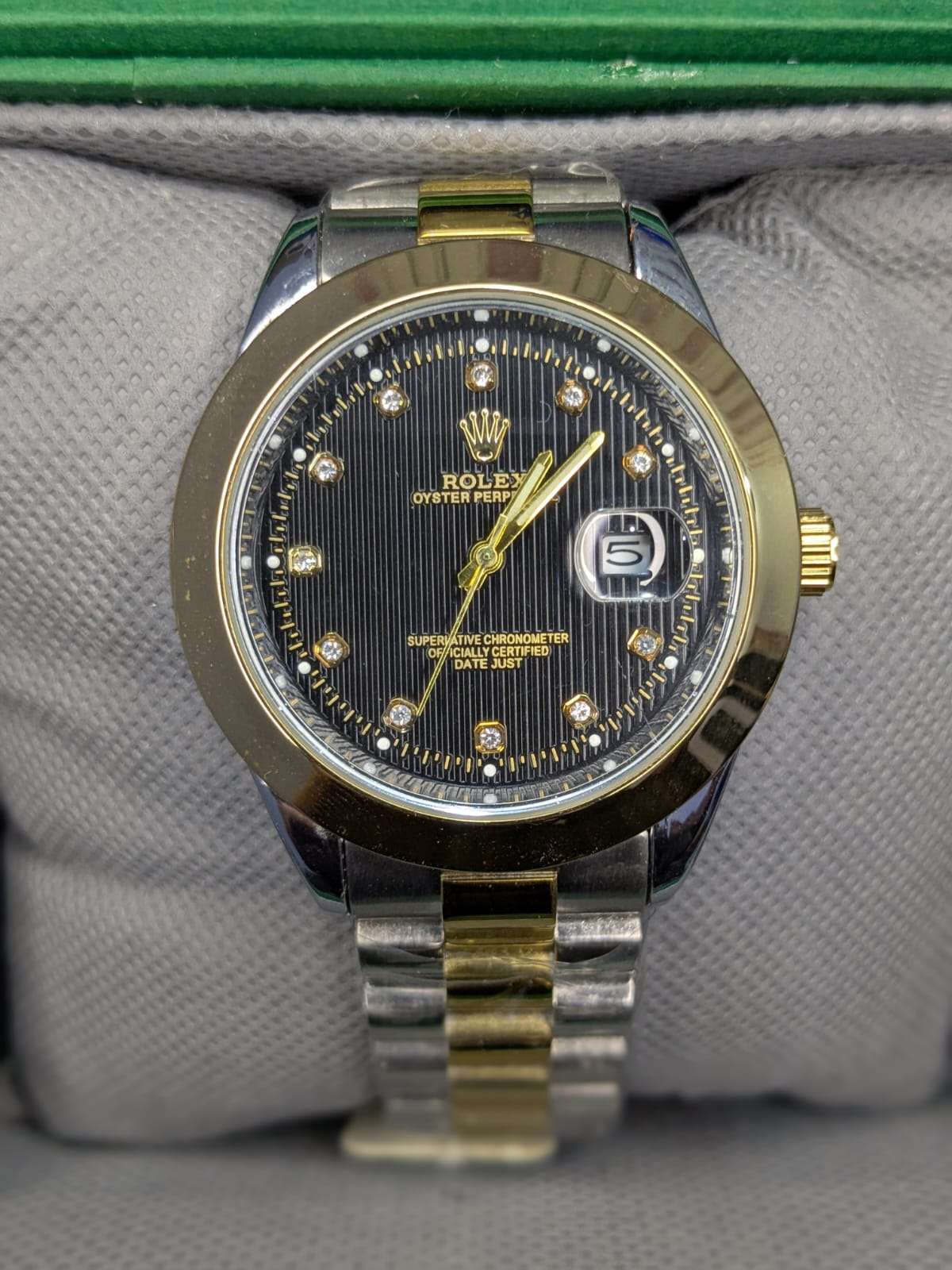 Premium Gold Tone Luxury Quartz Watch business wrist watch - Zygo Store Pakistan