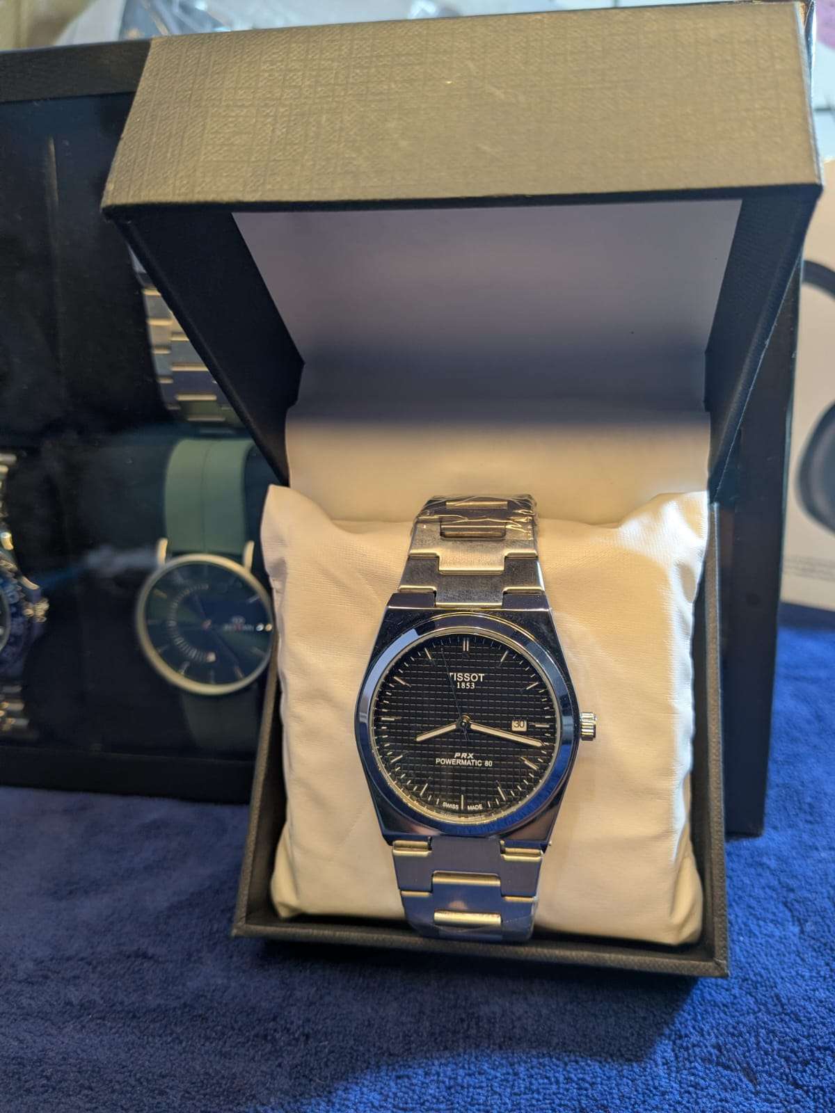 Luxury Integrated Bracelet Quartz Watch sports business watch - Zygo Store Pakistan