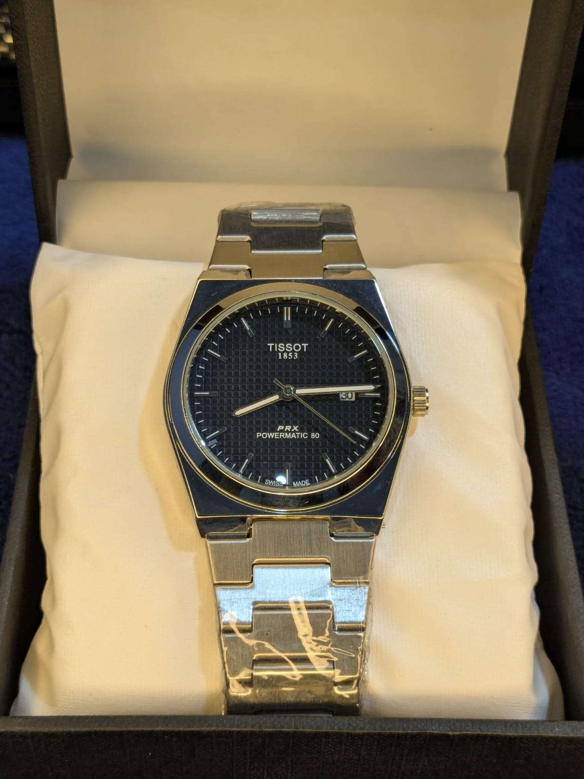 Luxury Integrated Bracelet Quartz Watch sports business watch - Zygo Store Pakistan