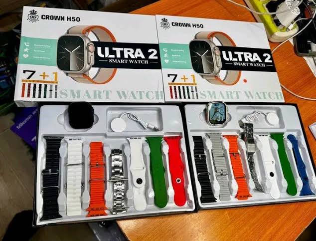 7-in-1 Smart Watch with interchangeable straps Bluetooth calling - Zygo Store Pakistan