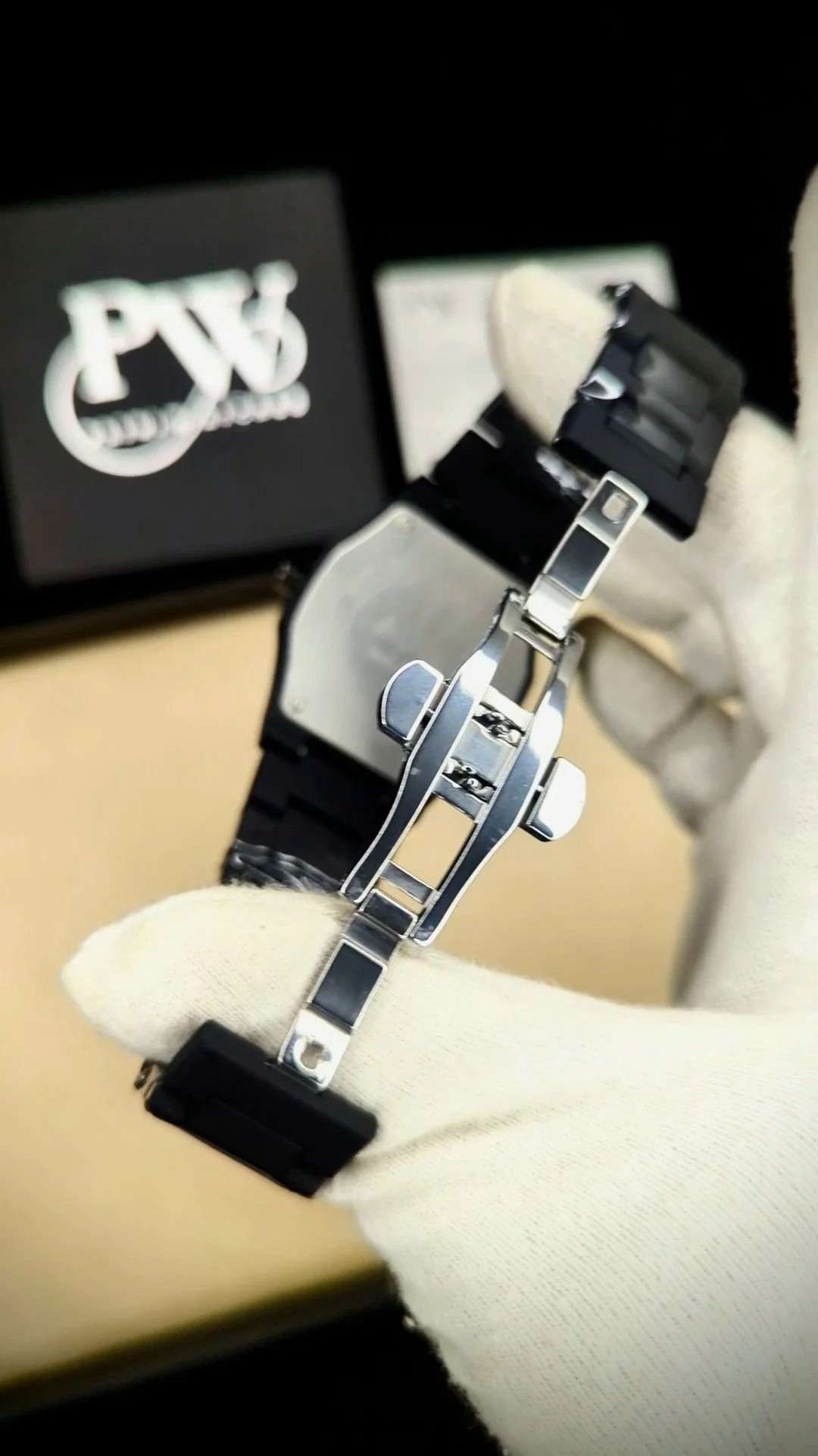 Aura Luxury Quartz Watch premium stainless steel wrist watch - Zygo Store Pakistan