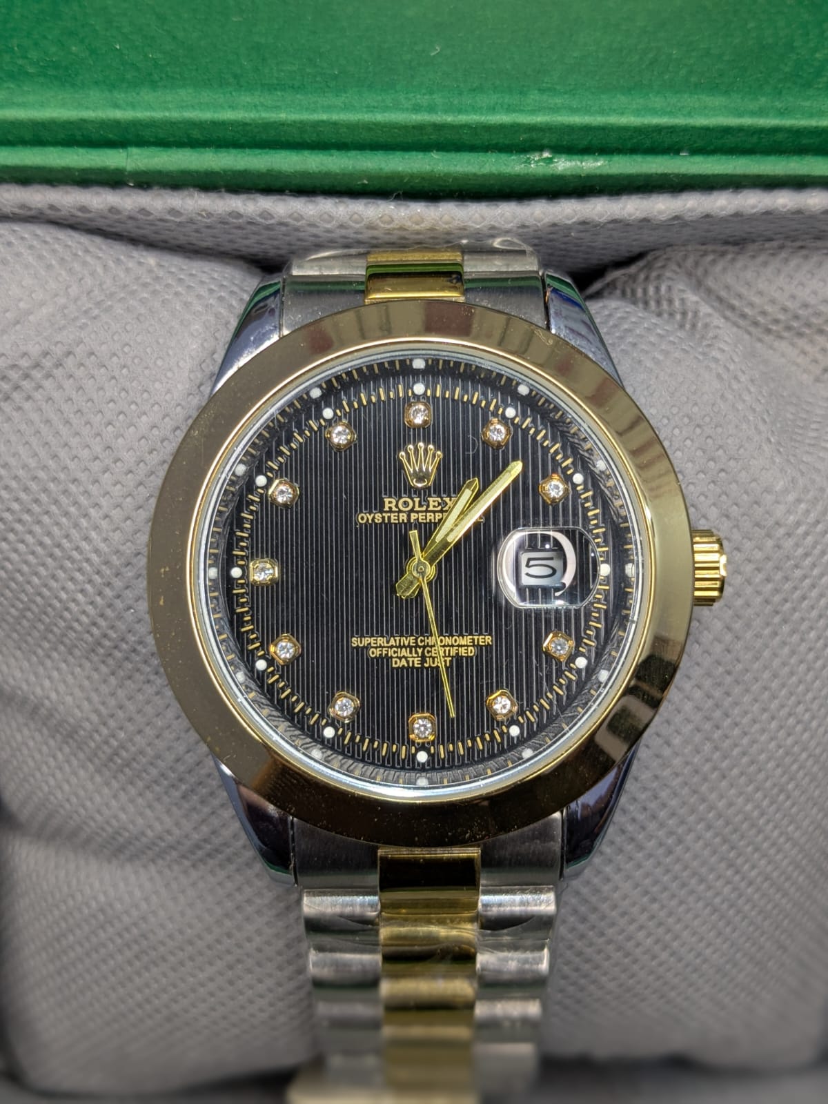 Premium Gold Tone Luxury Quartz Watch – Stainless Steel Analog Business Wrist Watch