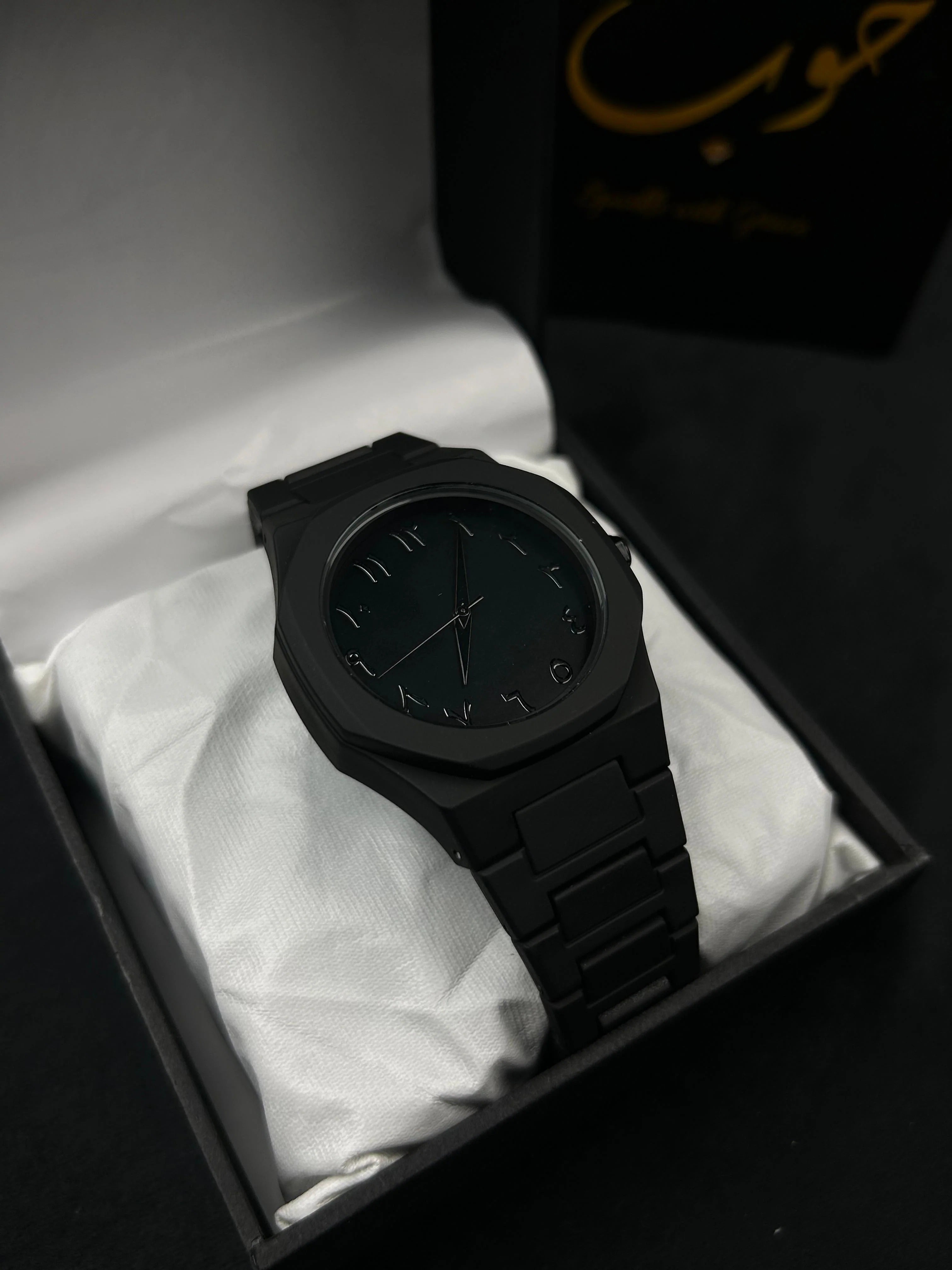Aura Luxury Quartz Watch – Premium Stainless Steel Wrist Watch (40g)